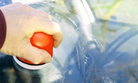 Otomobil Cam Çizikleri Giderme Yöntemleri