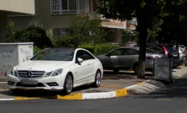 Aracınızın Önüne ve Arkasına Araçlar Park Edilmiş Çıkamıyorsanız Ne Yapmalısınız?