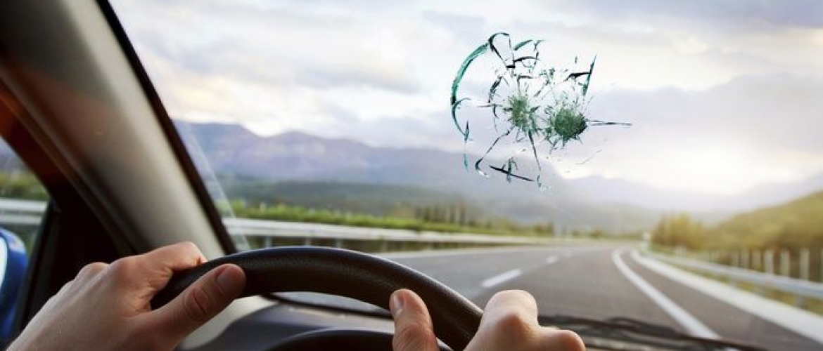 Araç Camındaki Çatlağın Büyümesi Nasıl Engellenir?
